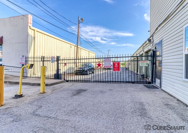 Images CubeSmart Self Storage