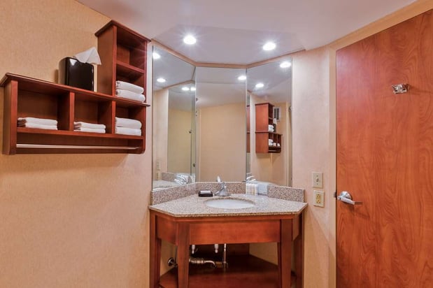 Images Hampton Inn Hendersonville