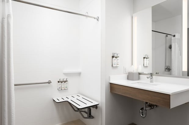 Images Holiday Inn Express & Suites Newport South by IHG