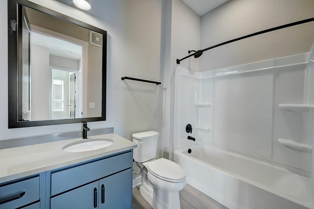 Images Midpoint West at GVX