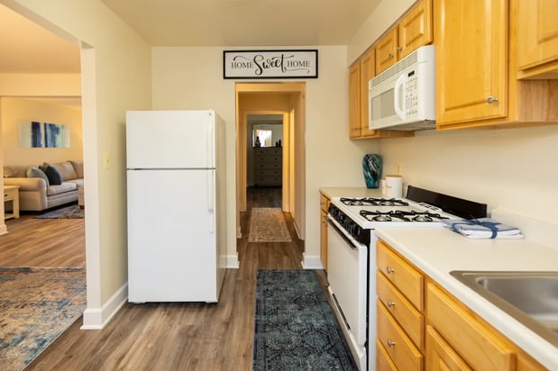 Images Rockdale Gardens Apartments & Townhomes