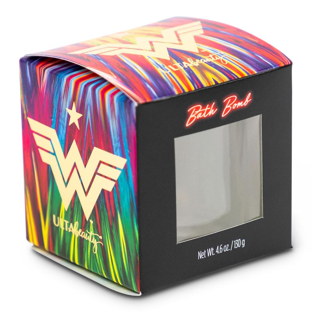 Bath bomb box with window for Wonder Woman. Custom packaging by PLC Print.