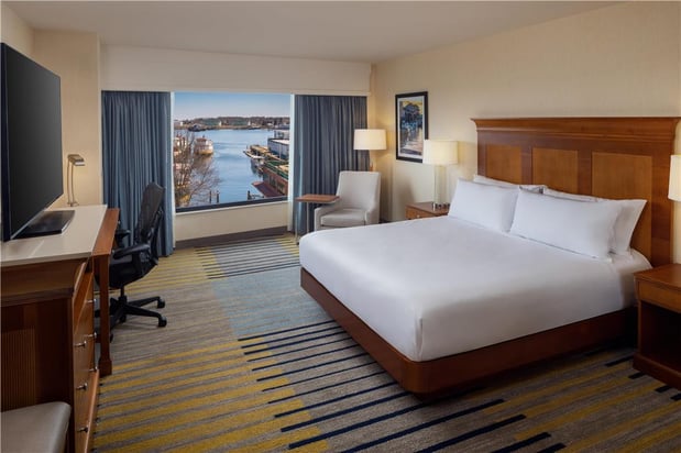 Images Hilton Garden Inn Portland Downtown Waterfront