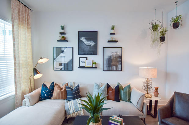 Images The Ivy at Ariston