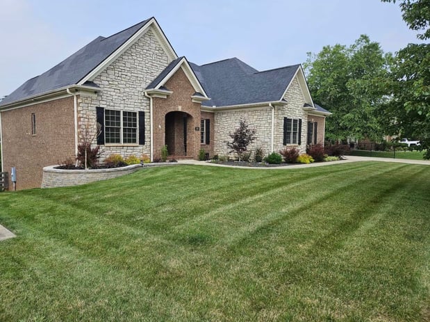 Images Palisades Lawn & Land Services