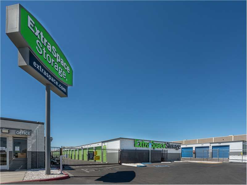 Alternate Beauty Image - Extra Space Storage at 15555 Yates Rd, Victorville, CA 92395