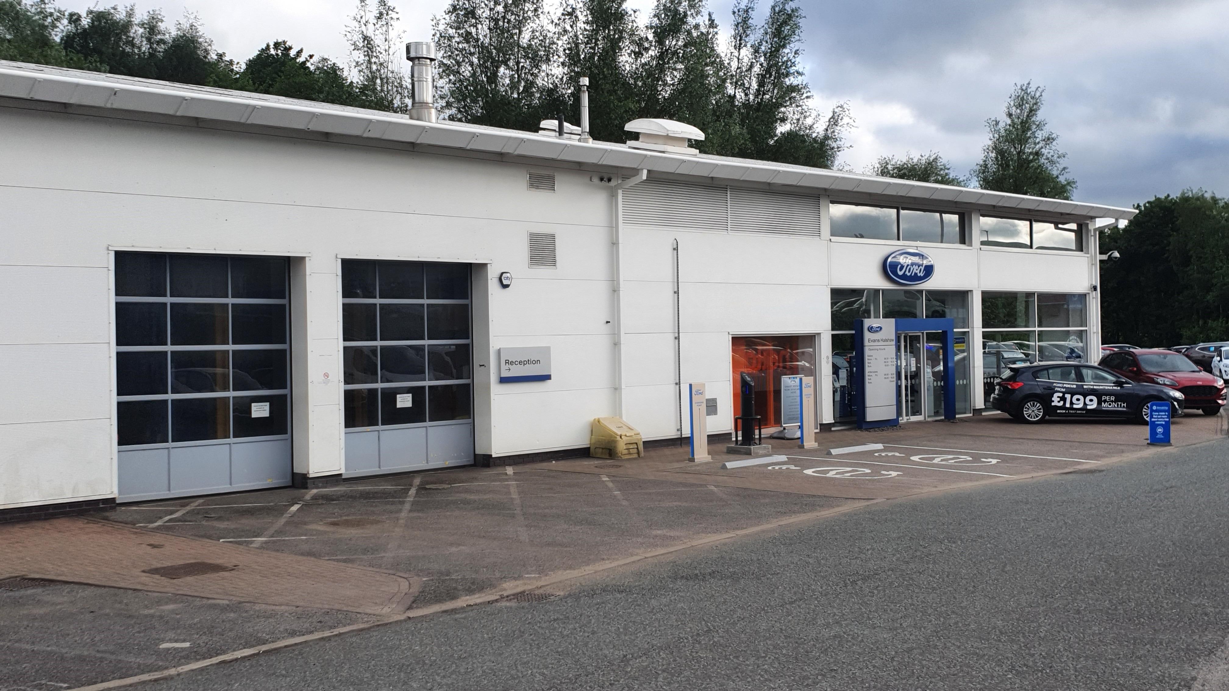 Images Ford Service Centre Wrexham