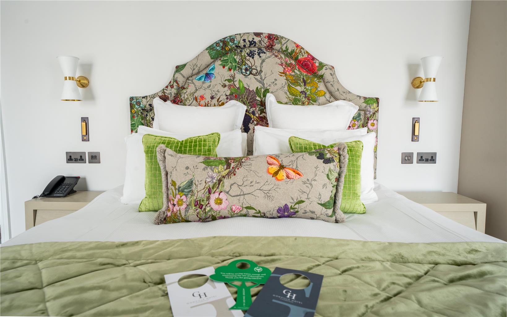 Gresham Premium Room