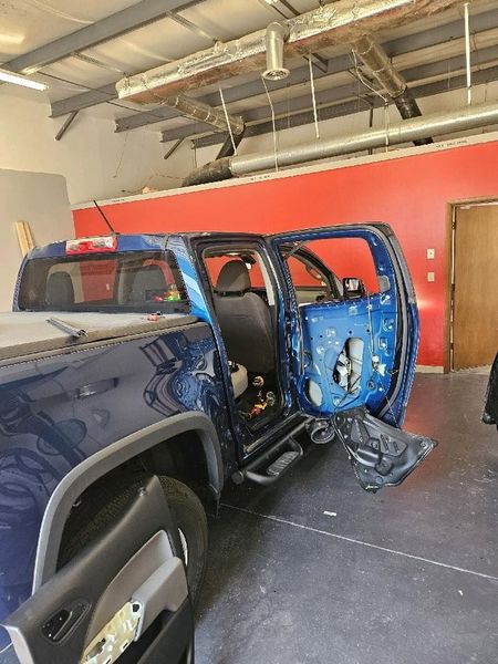 Images Apex Auto Glass LLC