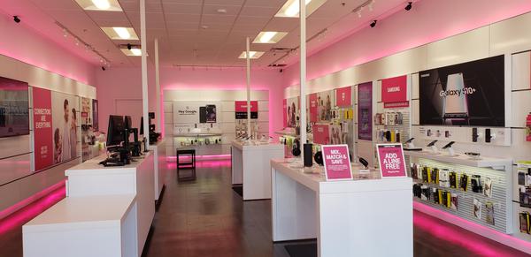 T Mobile Store At 300 S Highland Springs Ave Ste 11 B Banning Ca T Mobile