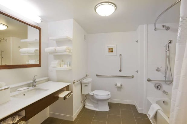 Images Hampton Inn & Suites Cincinnati / Kenwood