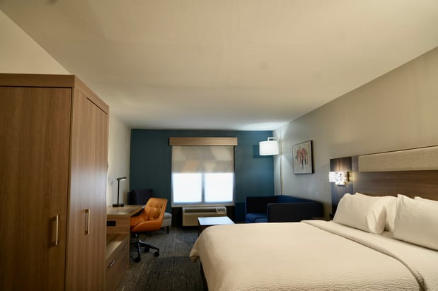 Images Holiday Inn Express & Suites Jackson - Flowood by IHG