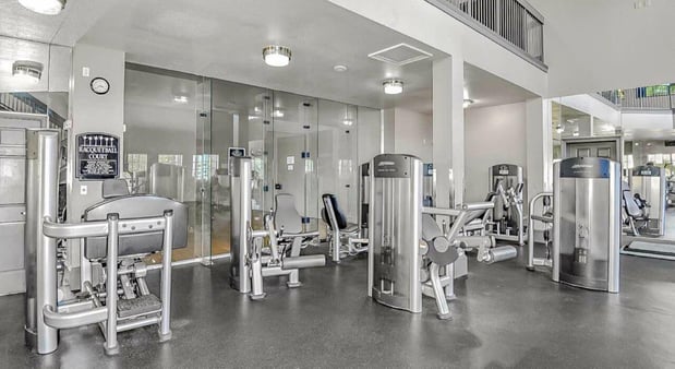 Images Halston Park Central