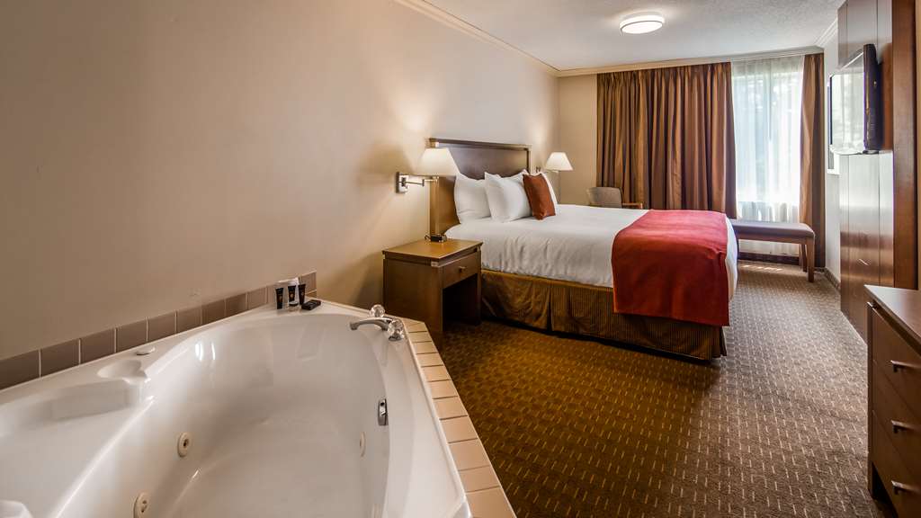 Images Best Western Plus Guildwood Inn