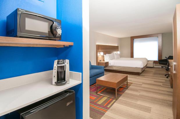 Images Holiday Inn Express & Suites Plano West - Frisco by IHG