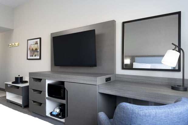 Images Hampton Inn & Suites St. Charles Old Town Area