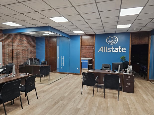 Images Cara Benjamin: Allstate Insurance