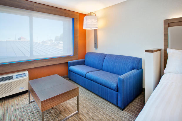 Images Holiday Inn Express & Suites New Castle, an IHG Hotel