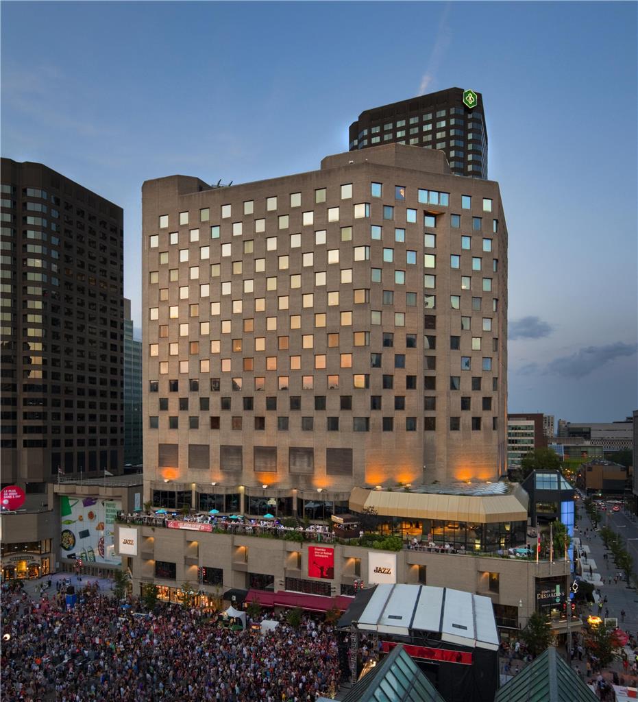 Images DoubleTree by Hilton Montreal