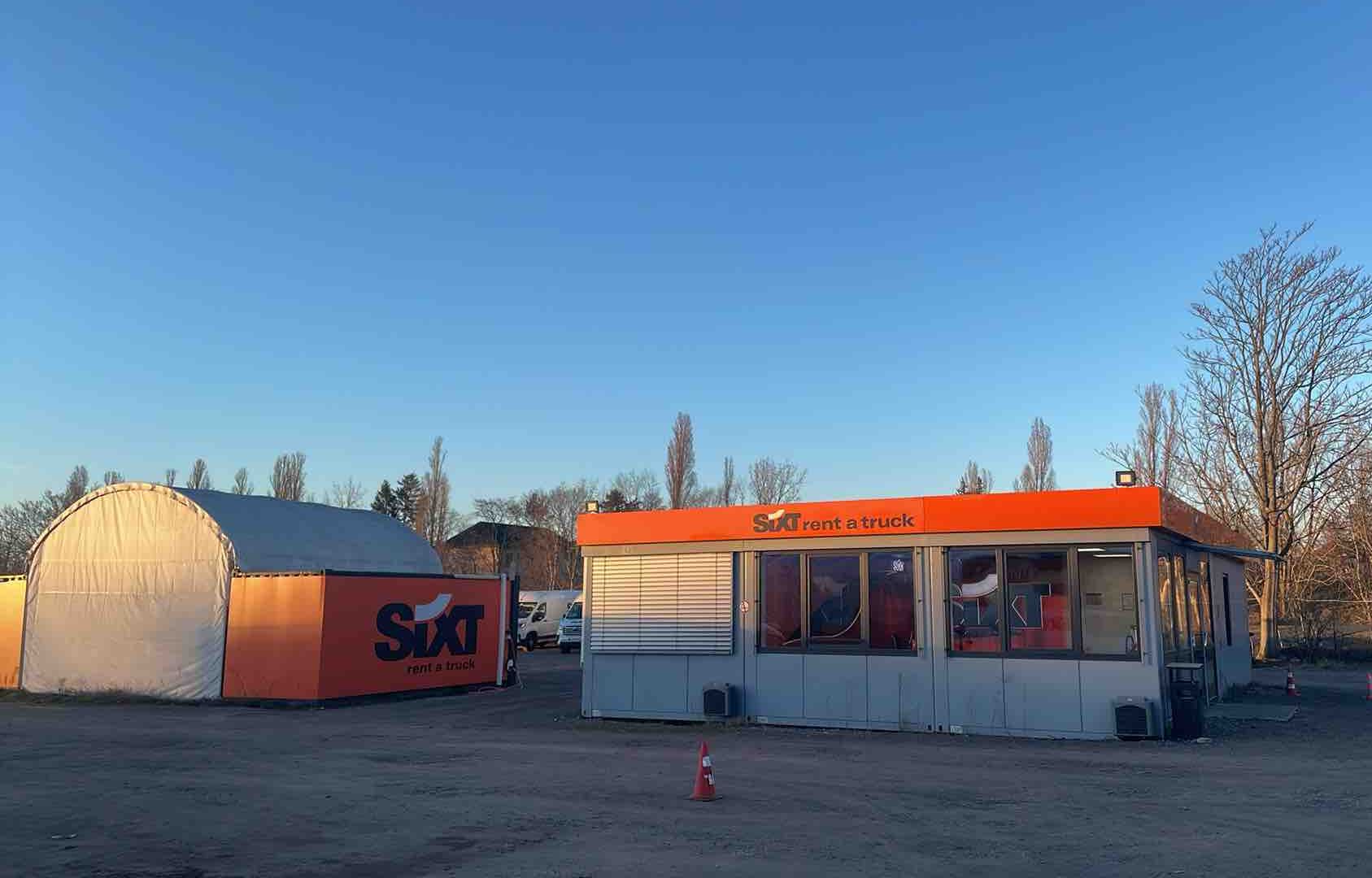 SIXT Berlin Nord Truck Center, Kurt-Schumacher-Damm 176 in Berlin