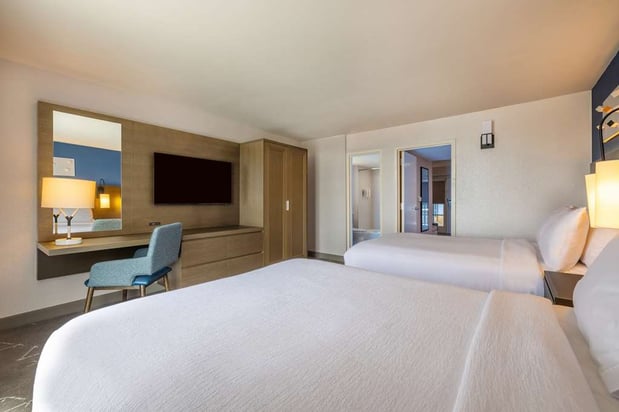 Images Embassy Suites by Hilton Tulsa I-44
