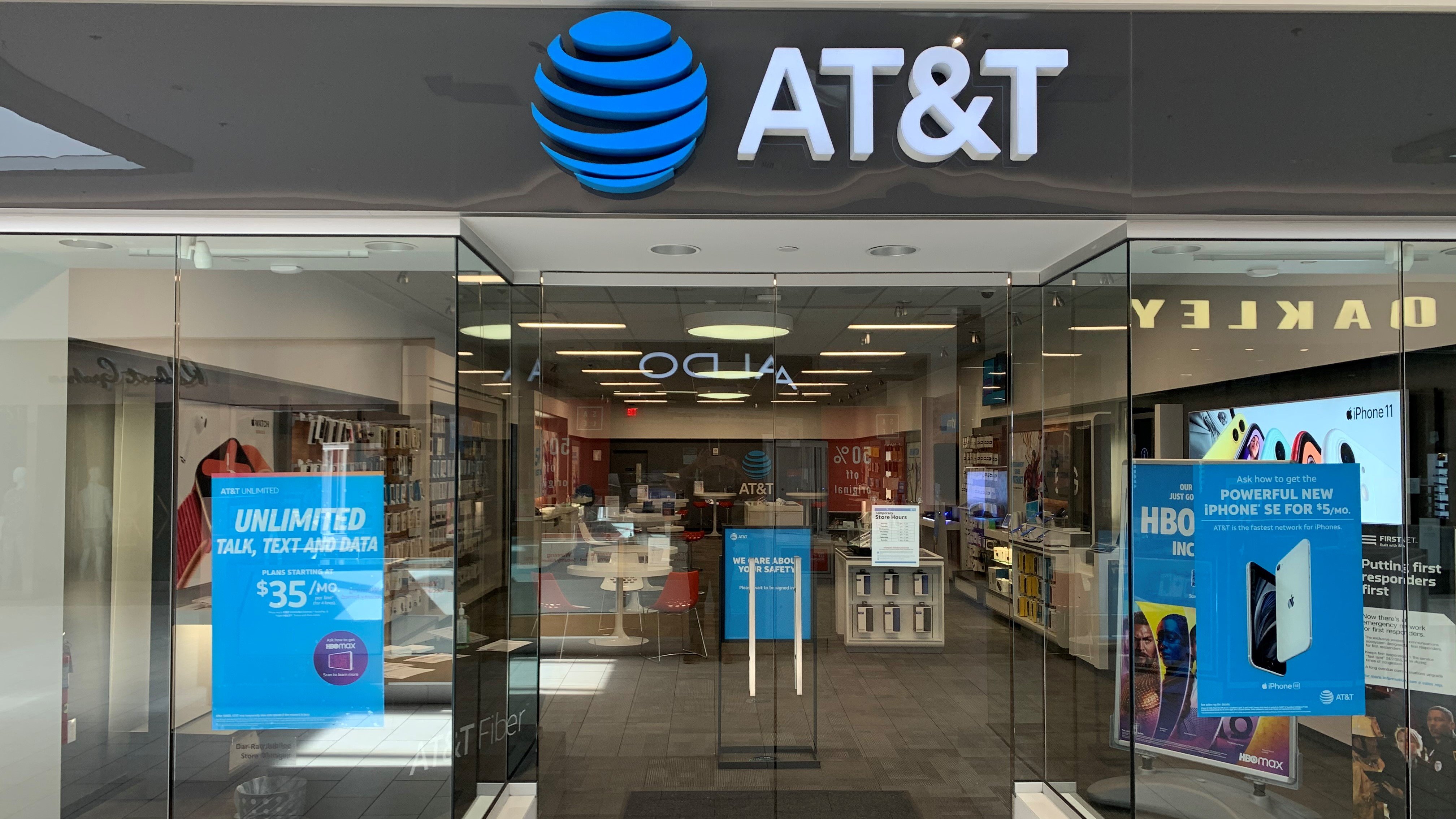 AT&T Store Photo