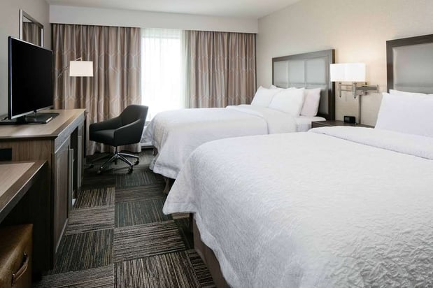 Images Hampton Inn & Suites Hudson