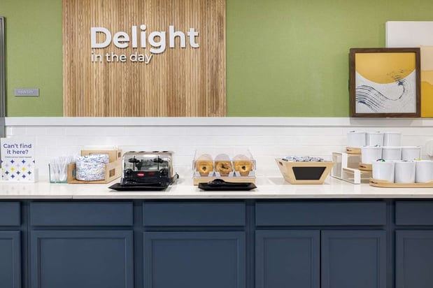 Images Spark by Hilton Rock Springs