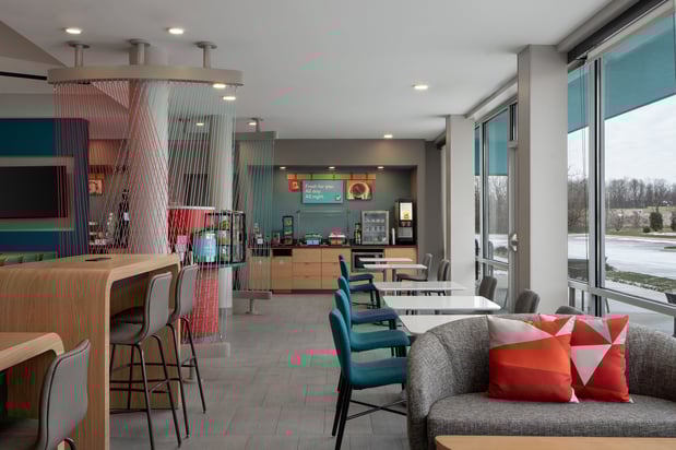 Images avid hotel Oak Creek by IHG