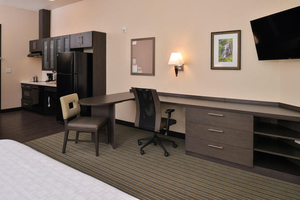 Images Candlewood Suites Austin Airport by IHG