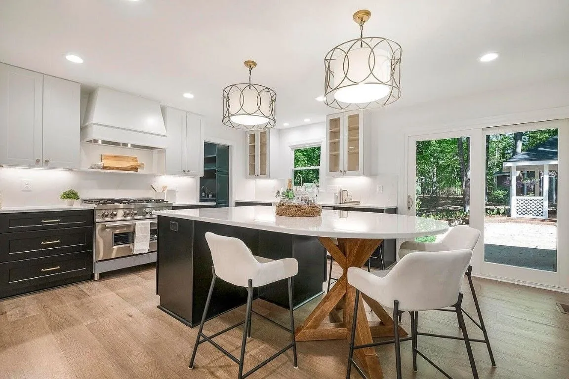 Natural Gallery Kitchen & Bath Image