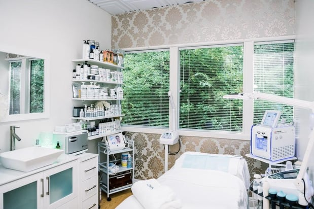 Images D’Modern Beauty Microblading, Lash, Skin Studio Laguna Niguel