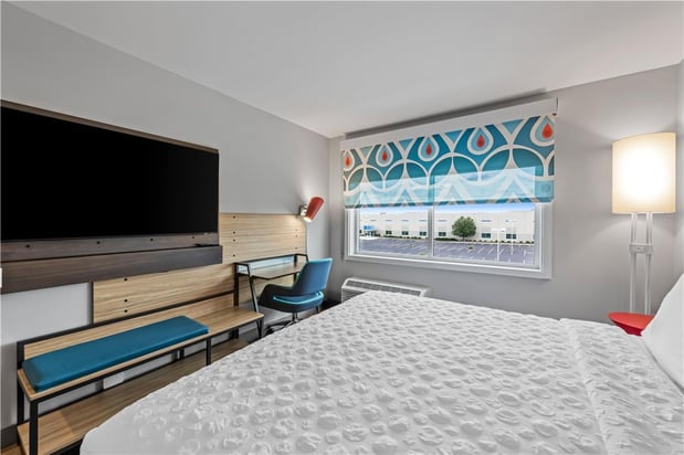 Images Tru by Hilton Kansas City Airport