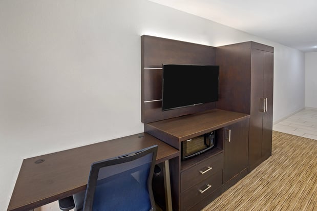 Images Holiday Inn Express & Suites Locust Grove by IHG