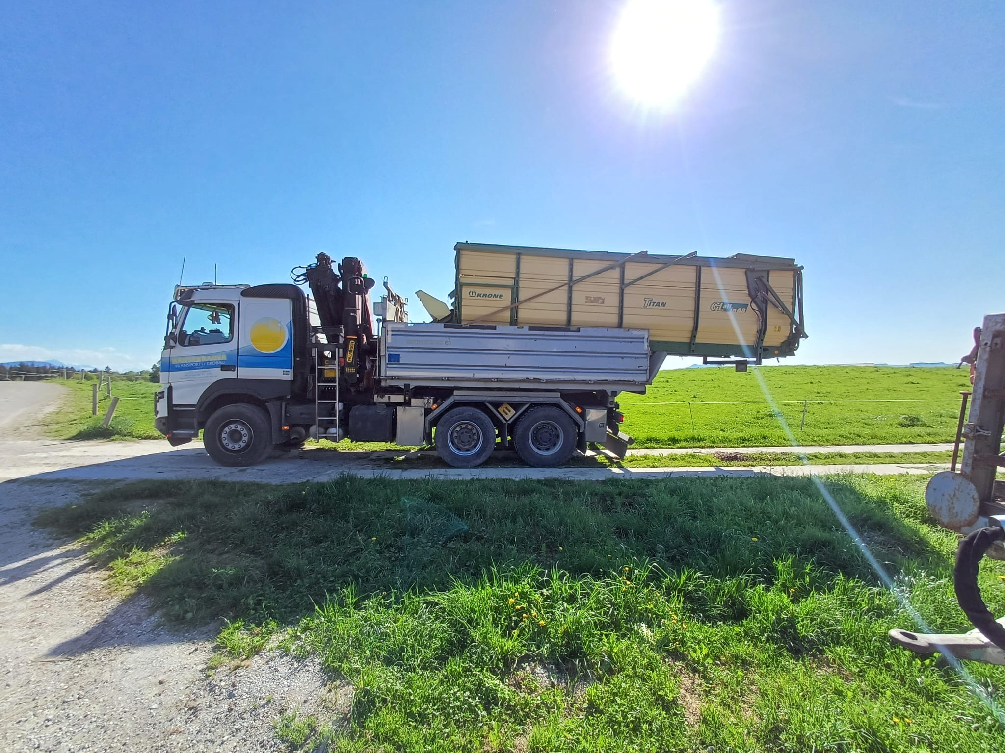 Bild 11 von Hauserbauer Transport & Erdbau GmbH