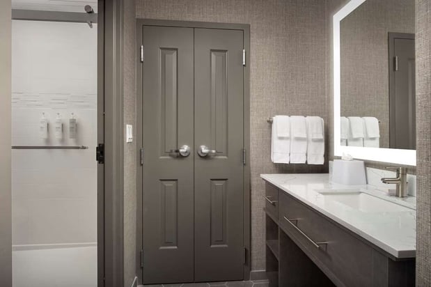 Images Homewood Suites by Hilton Louisville Airport