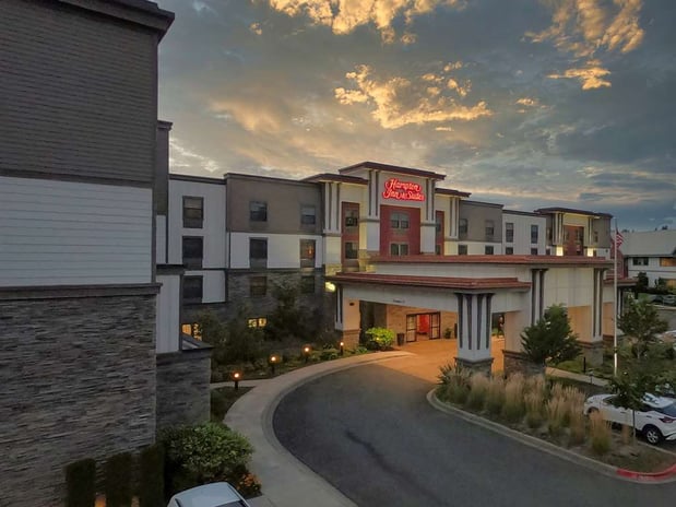 Images Hampton Inn & Suites DuPont