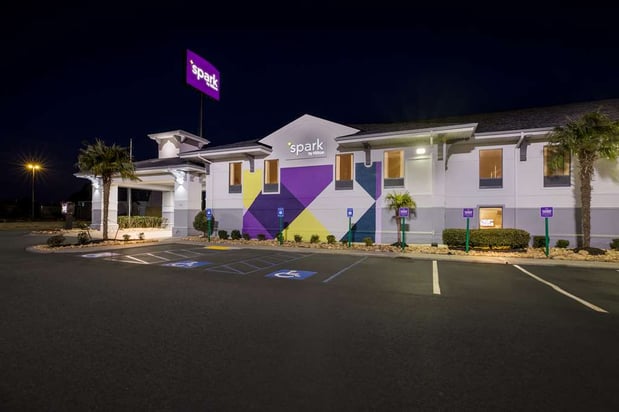 Images Spark by Hilton Calhoun