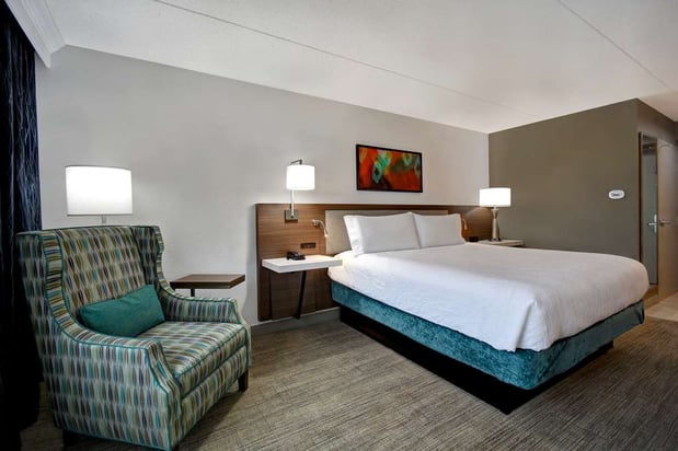 Images Hilton Garden Inn Detroit Metro Airport