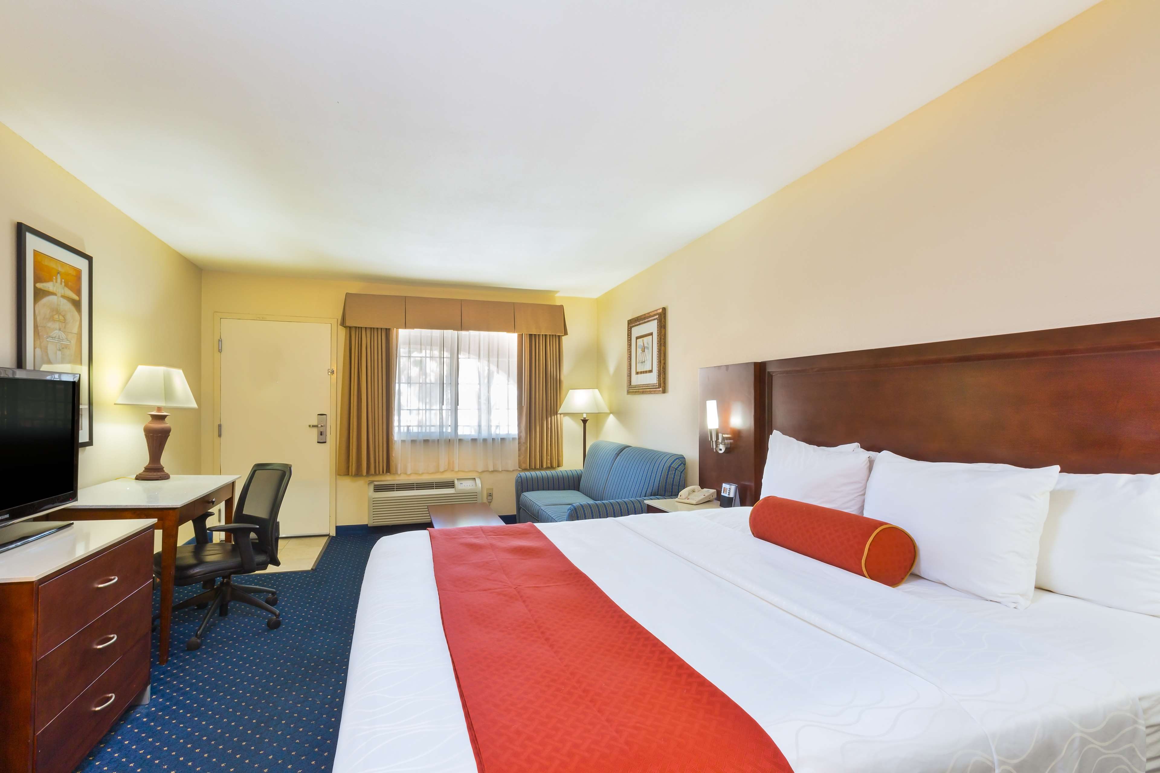 One King Bed Guest Room