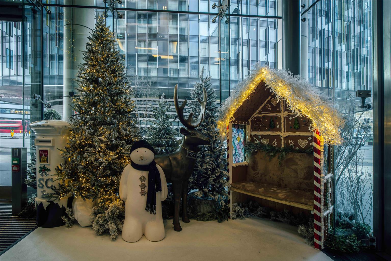 Images Park Plaza County Hall London