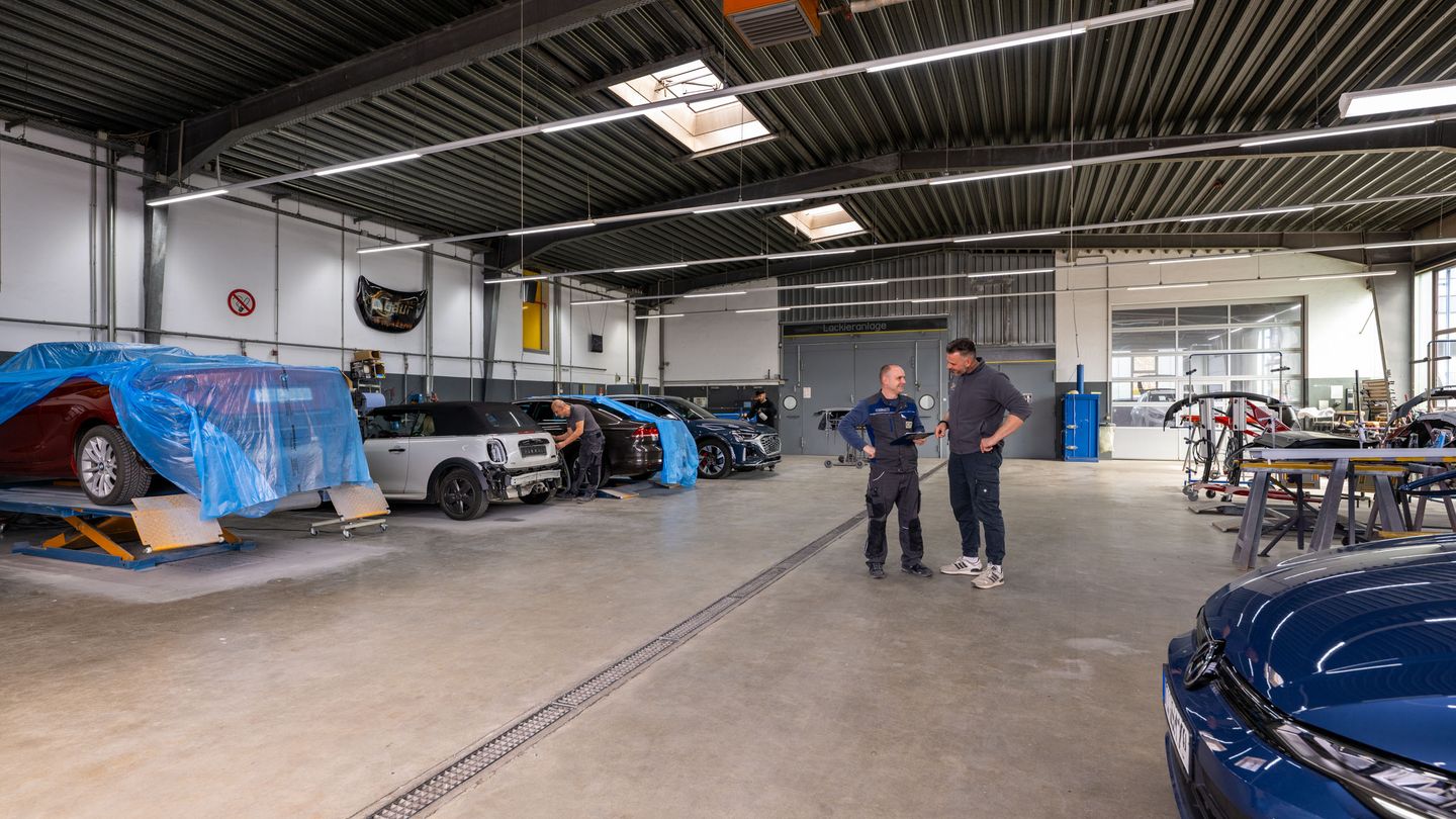 Karosserie-Baur GmbH, Graf-Bentzel-Str. 65 in Rottenburg