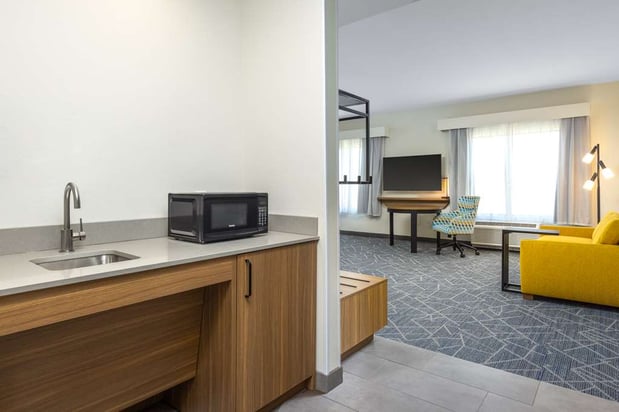 Images Hampton Inn and Suites by Hilton Cottonwood