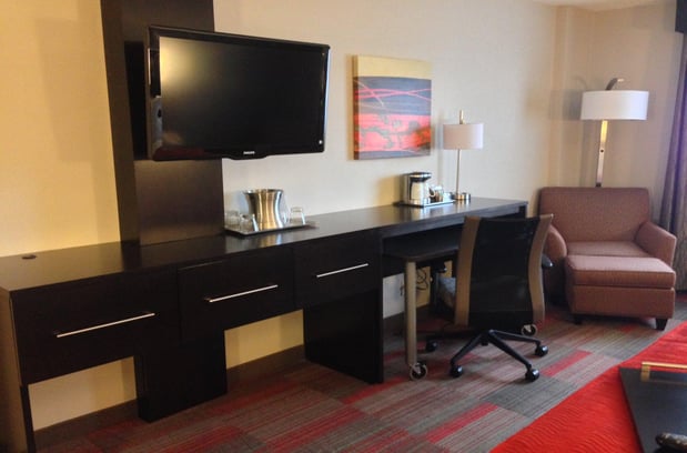 Images Holiday Inn Milwaukee Riverfront by IHG