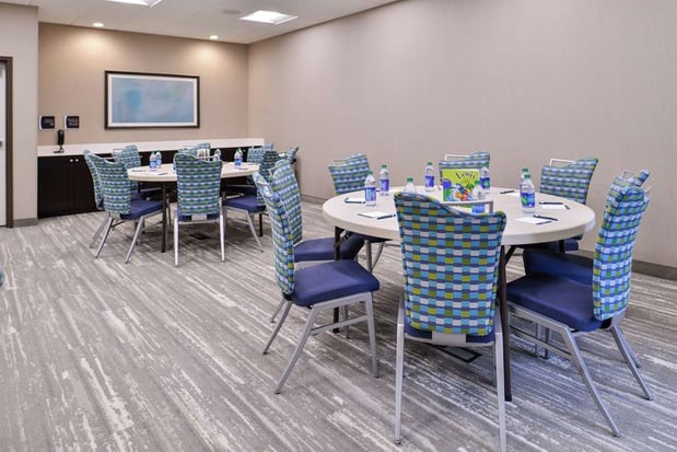 Images Homewood Suites by Hilton Des Moines Airport