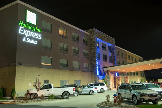 Images Holiday Inn Express & Suites Dayton SW - University Area by IHG