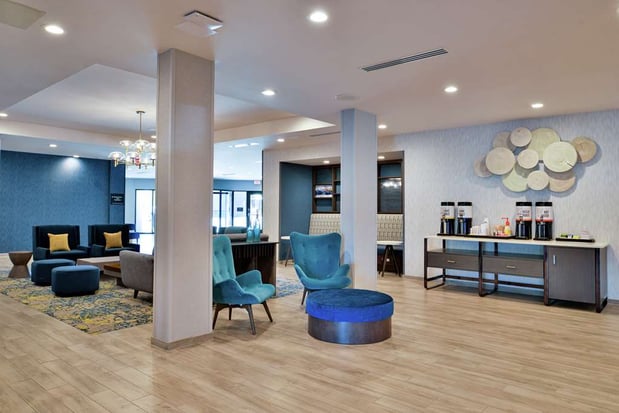 Images Hampton Inn Cedar Falls Downtown