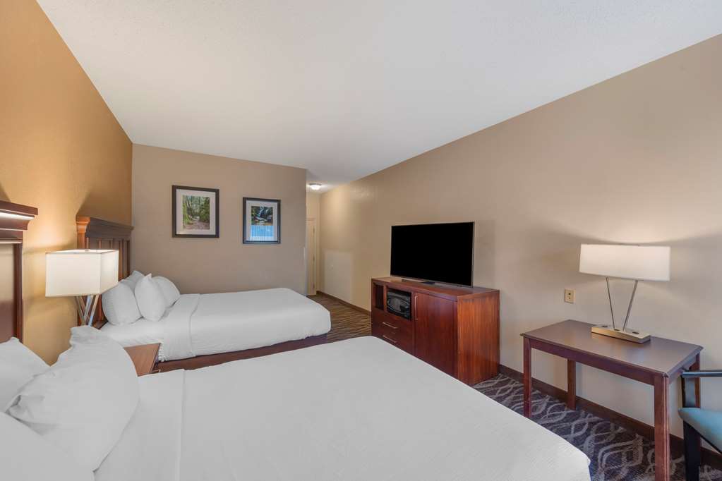 Double Queen Guest Room