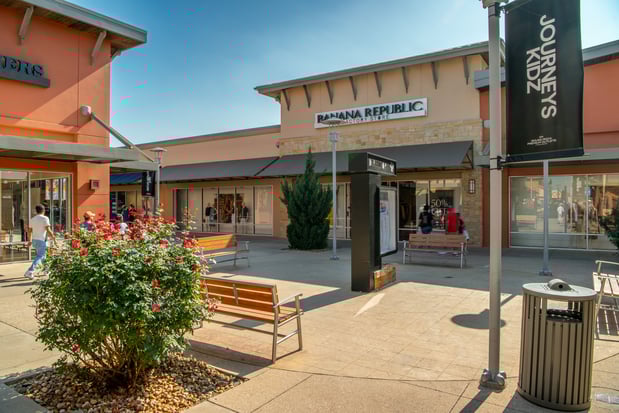 Images Round Rock Premium Outlets