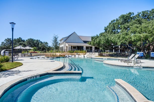 Images Water's Edge Apartments and Townhomes